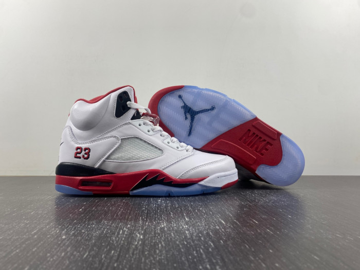 Jordan 5 Retro Fire Red Black Tongue (2013) 136027-120