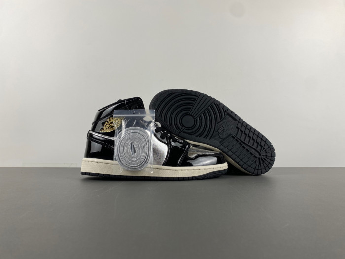 Air Jordan 1 Mid SE GS 