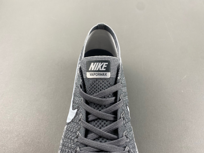 NIKE AIR VAPORMAX 