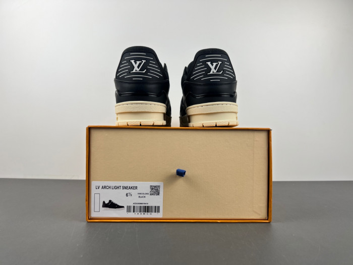 LV TRAINER SNEAKER LVT-000628