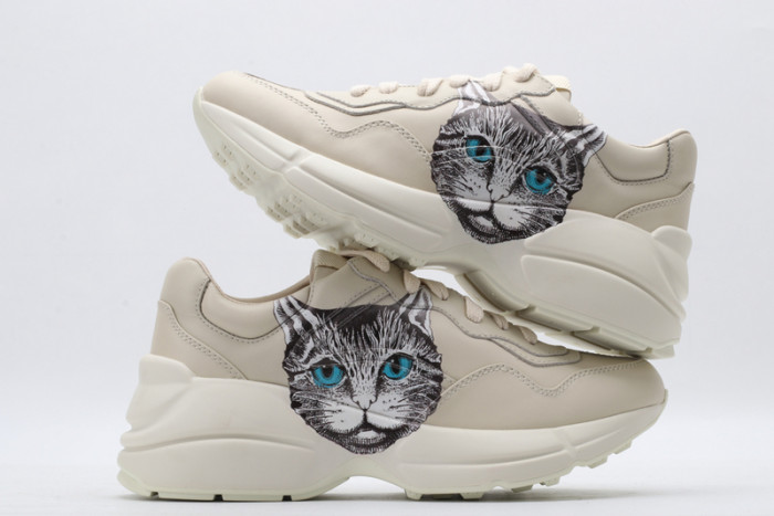 G*u*i* trainer sneaker19