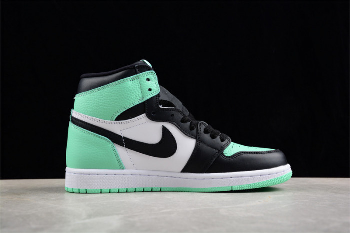 Air Jordan 1 Retro High OG “Green Glow” DZ5485-130