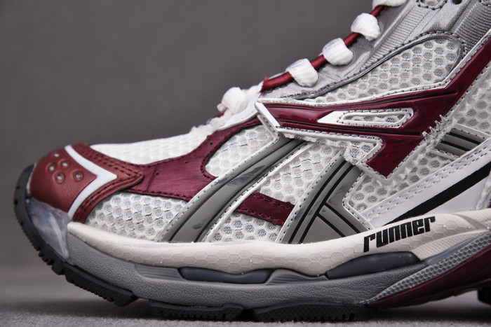 RUNNER SNEAKER RS038