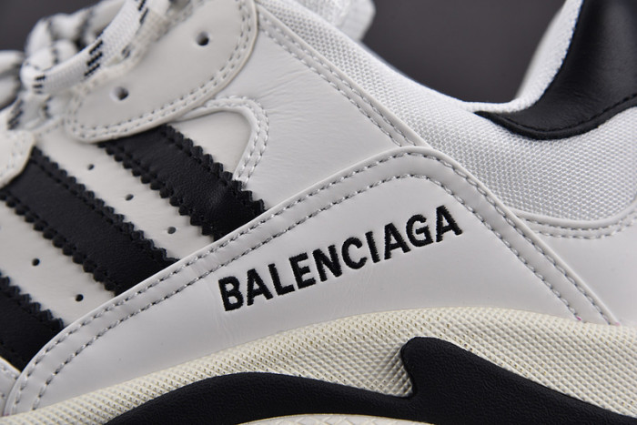 TRIPLES TRAINER SNEAKERS 2000119