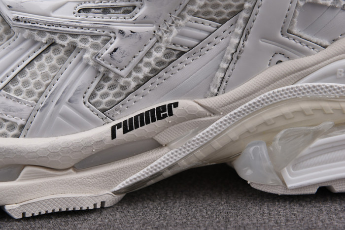 RUNNER SNEAKER RS009