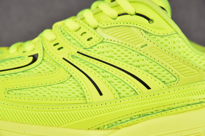 DEFENDER SNEAKER DS012