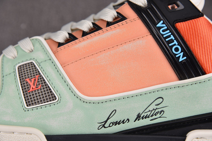 LV SNEAKER LV-000108