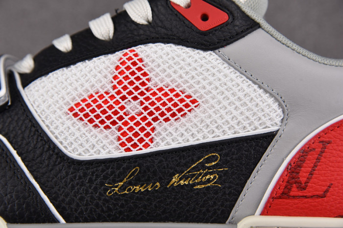 LV SNEAKER LV-000112