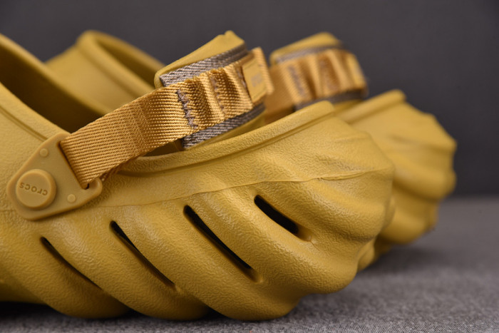 Cr*0*s x salehe bembury c00021