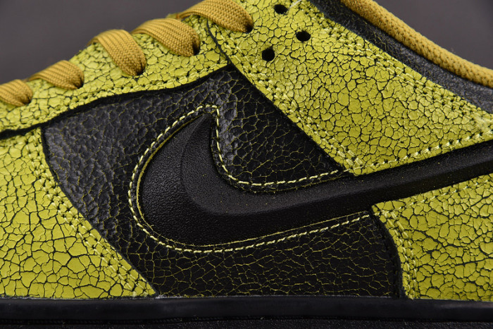 Nike Dunk Low "Halloween Skull" HV6103-300