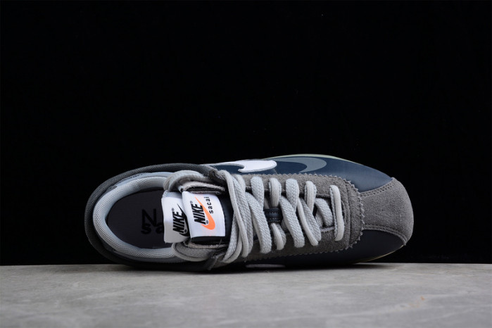 Kaws x Sacai x Nk Zoom Cortez 4.0 DQ0581-001