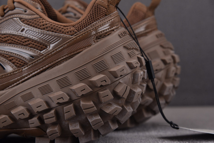 DEFENDER SNEAKER DS008