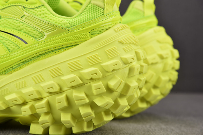 DEFENDER SNEAKER DS012