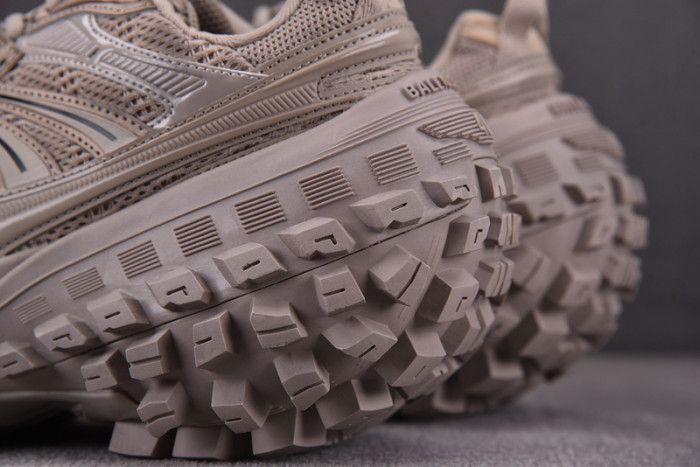 DEFENDER SNEAKER DS020