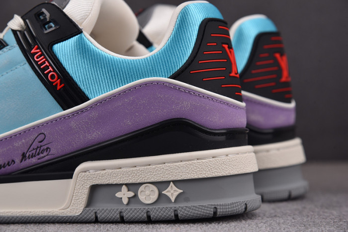 LV SNEAKER LV-000122