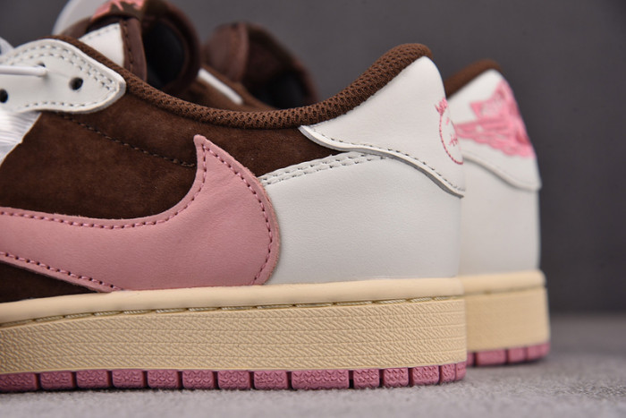 Travis Scott x Air Jordan 1 Low OG WMNS DZ4137-206