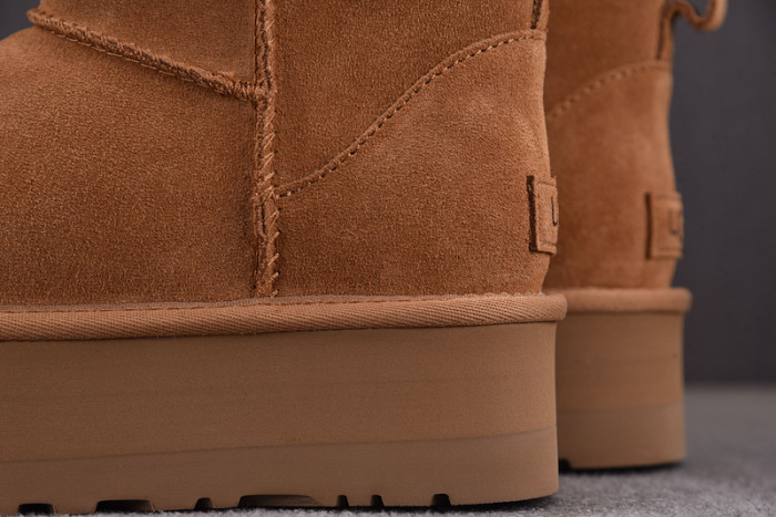 UGG Classic Mini Platform Boot