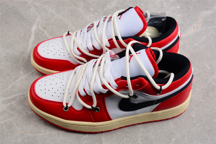 Air Jordan 1 Low “Chicago”