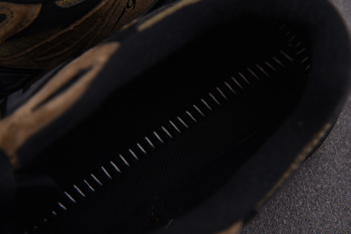 NEW BALANCE SNEAKER NB077