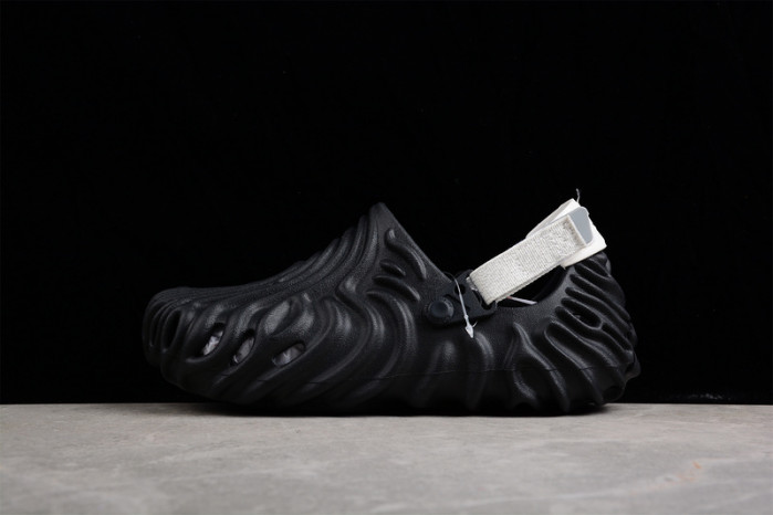 Cr*0*s x salehe bembury c00007