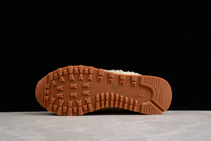 NEW BALANCE SNEAKER 011