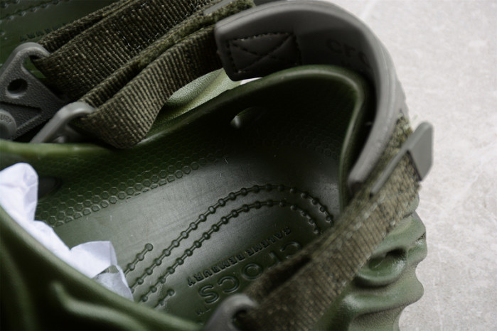 Cr*0*s x salehe bembury c00002