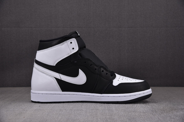 Air Jordan 1 High OG “Reverse Panda” DZ5485-010