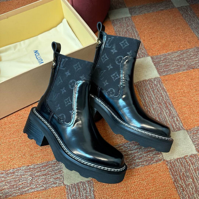 LV BOOTS L000052