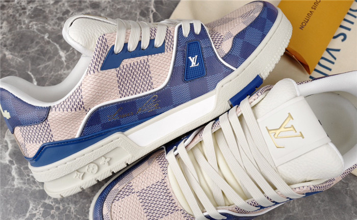 LV SNEAKER LV-000155