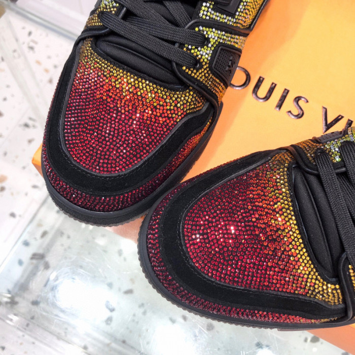 LV SNEAKER LV-000365