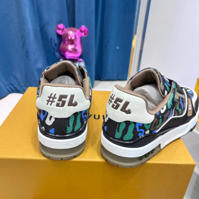 LV SNEAKER LV-000401