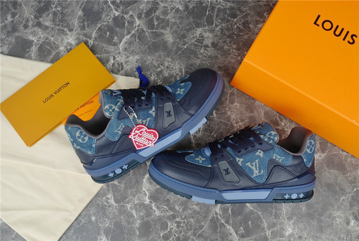 LV SNEAKER LV-000227