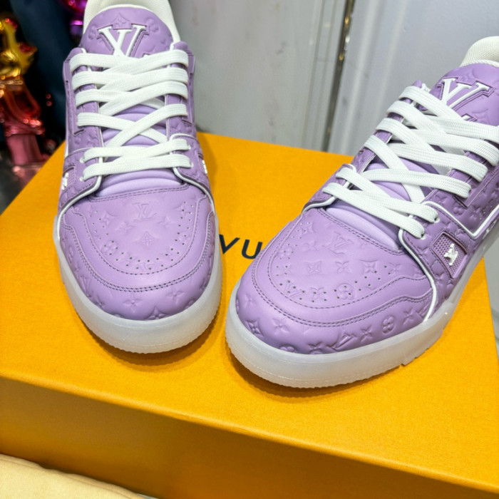 LV SNEAKER LV-000519