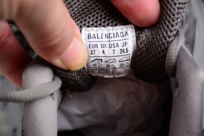 DEFENDER SNEAKER DS022