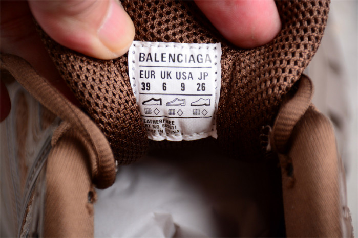 DEFENDER SNEAKER DS025