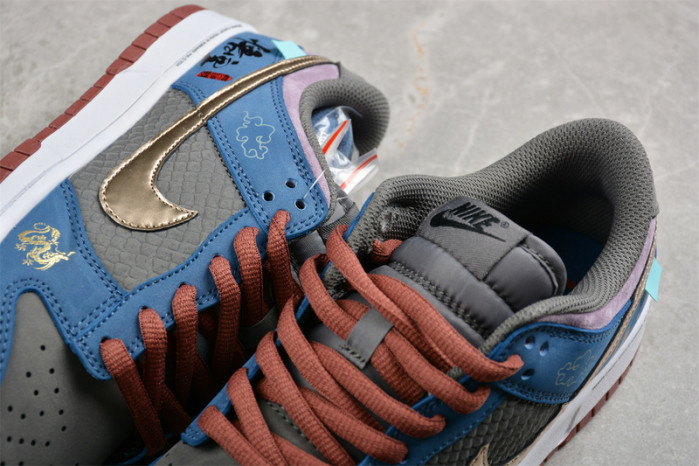 NIKE DUNK LOW SB DV2433-109