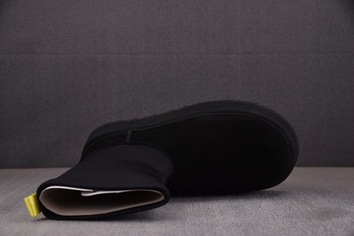 UGG Classic Dipper Boot