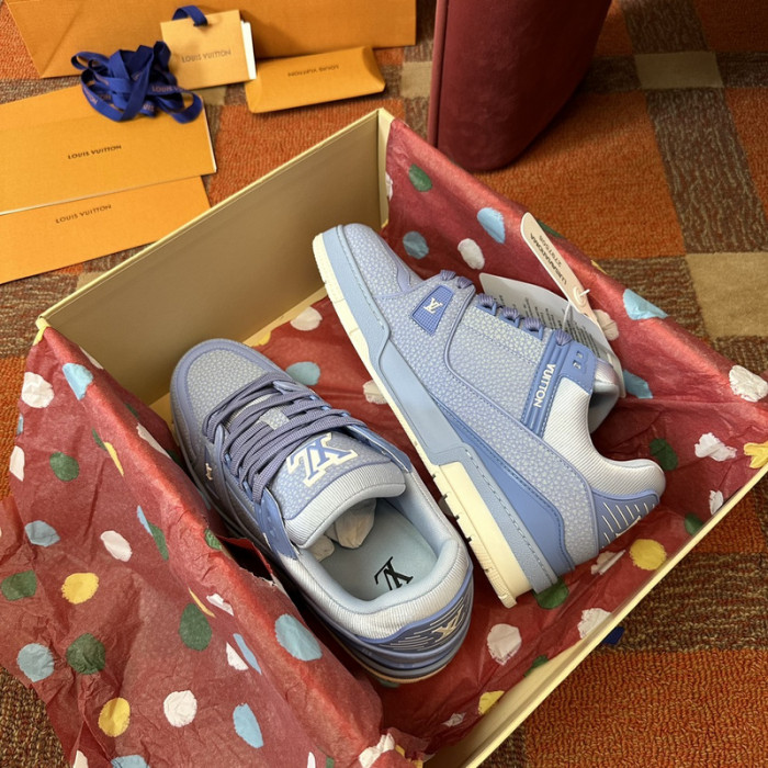 LV TRAINER SNEAKER LV-000609
