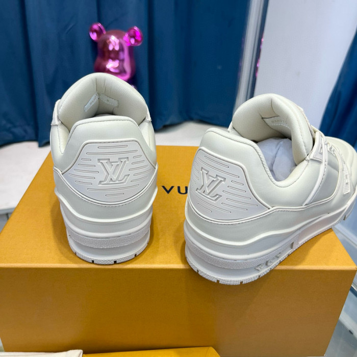 LV SNEAKER LV-000491
