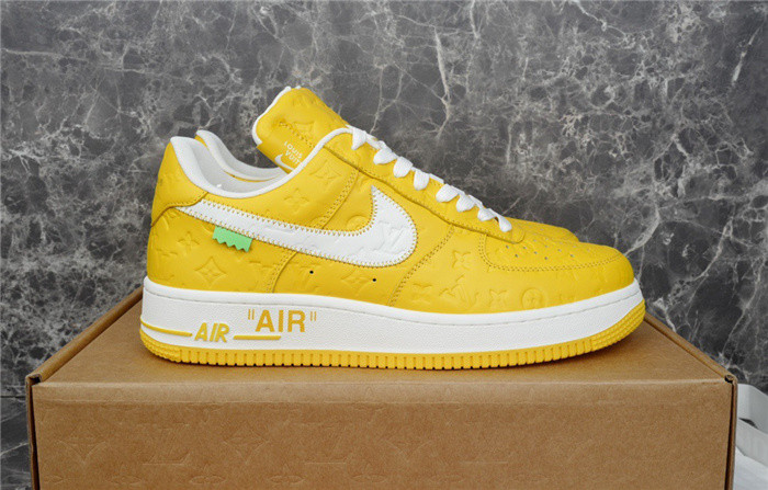 LV SNEAKER LV-000242