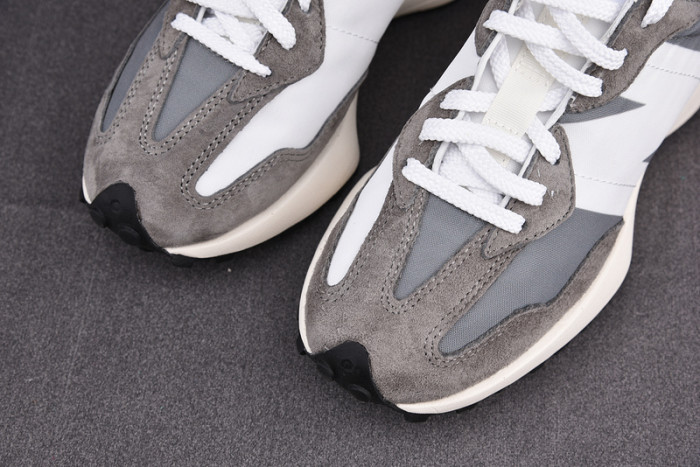 NEW BALANCE SNEAKER NB042