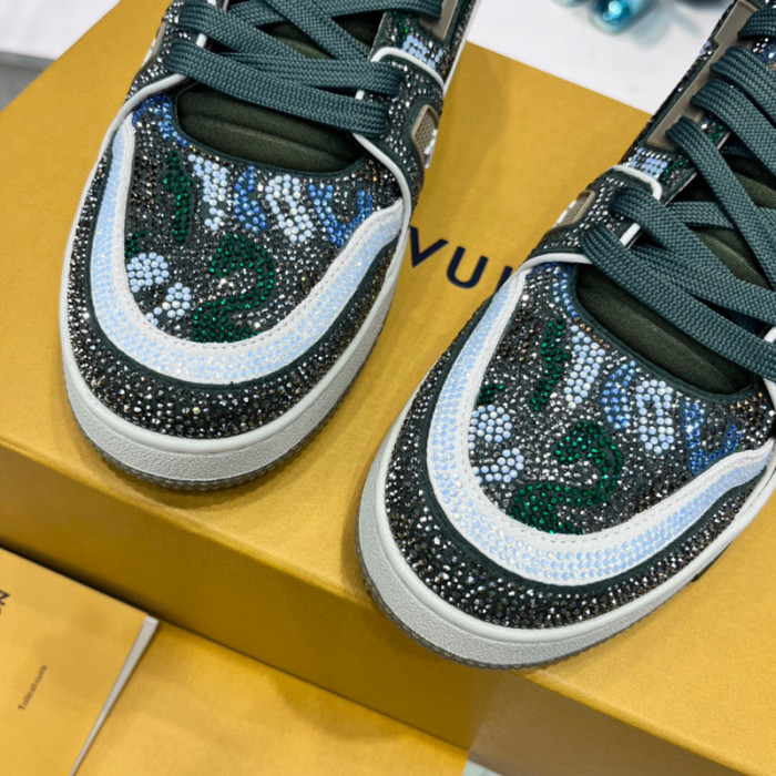 LV SNEAKER LV-000396