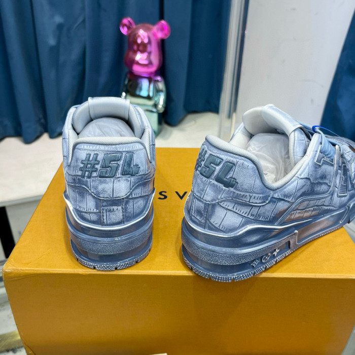 LV SNEAKER LV-000470