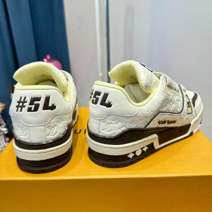 LV SNEAKER LV-000529
