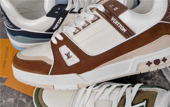 LV SNEAKER LV-000202