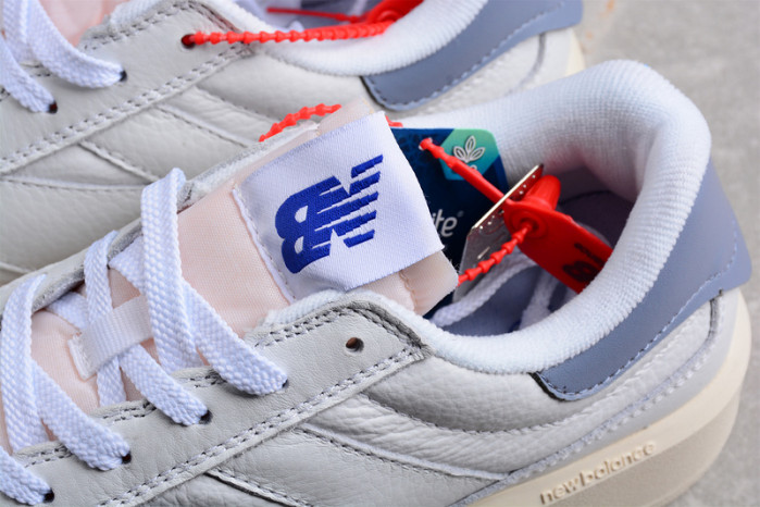 NEW BALANCE SNEAKER 009