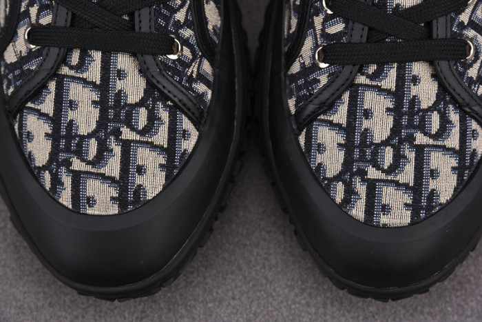 DIO* B28 SNEAKERS B28-000005