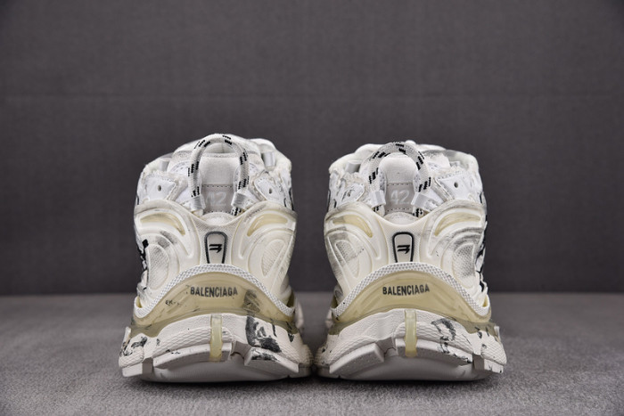 RUNNER SNEAKER RS056