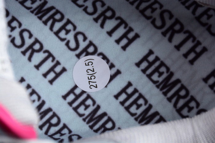 LV TRAINER SNEAKER LV-000551