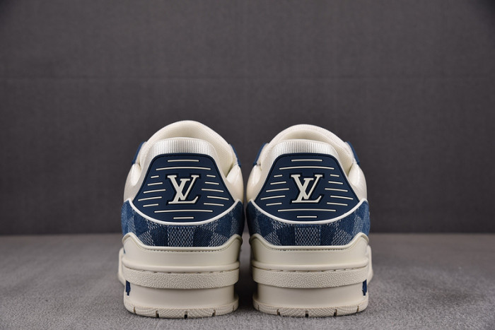 LV TRAINER SNEAKER LV-000575